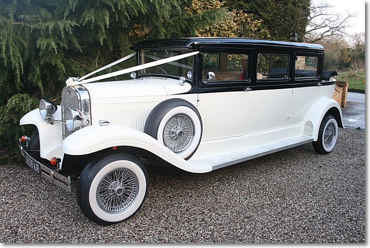 Bramwith Landaulette in Ivory and Black